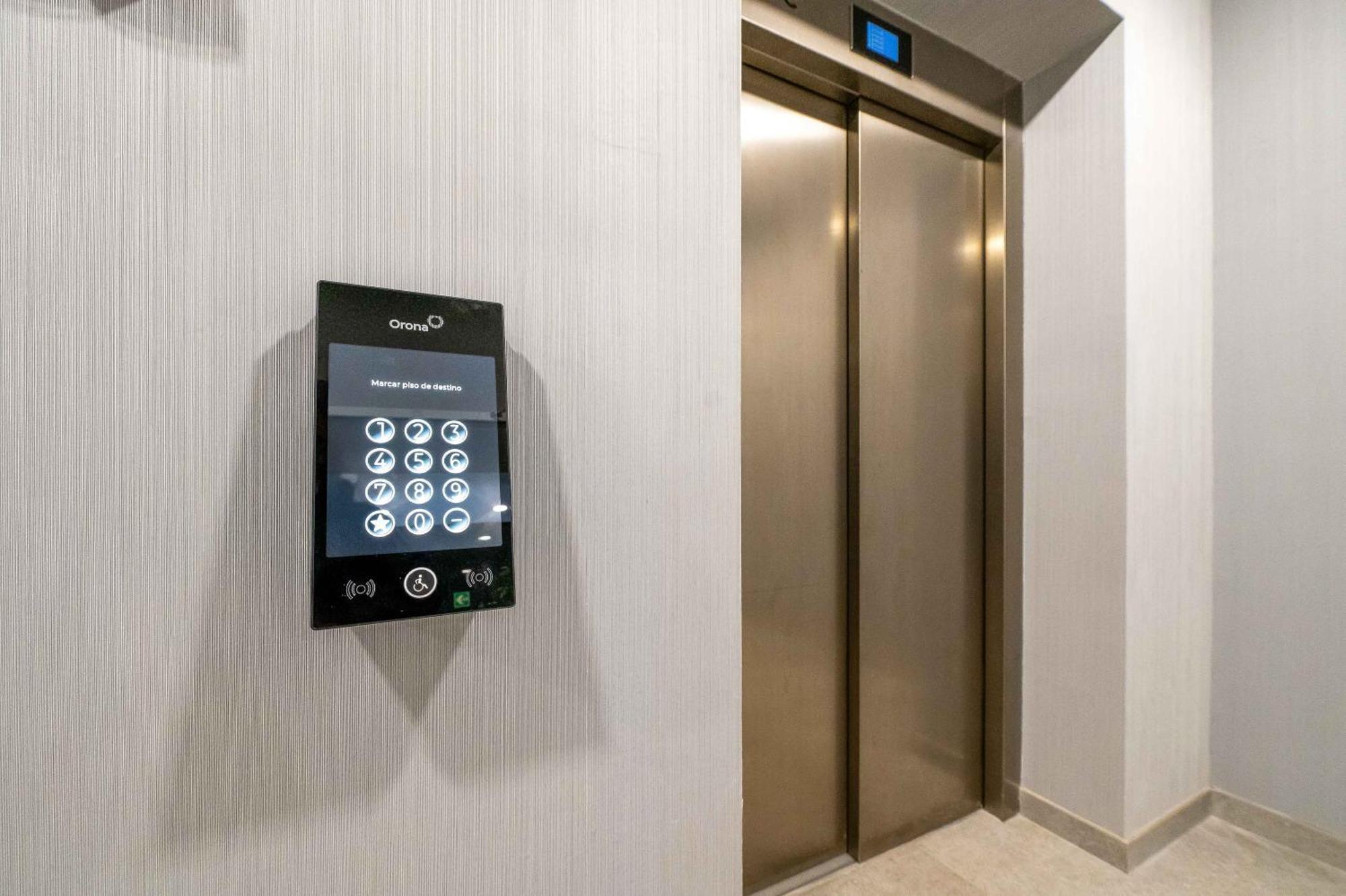 Sky Urban Tower Apartamento Málaga